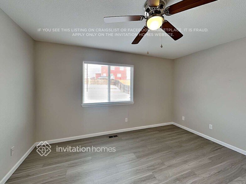 Building Photo - 10737 Darneal Dr