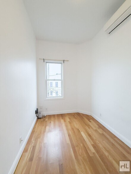 Building Photo - WYCKOFF AVENUE / Bushwick 3-Bed 1-Bath / N...