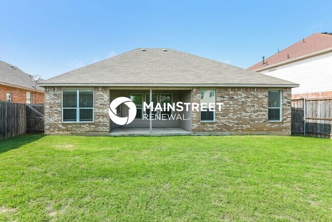 Building Photo - 3 Bedroom Pet-Friendly Home in Crowley, TX with Main Street Renewal