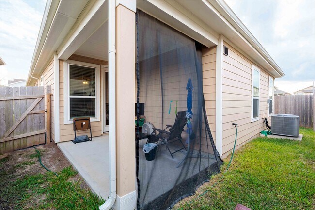 Building Photo - 9814 Mls Orch Dr