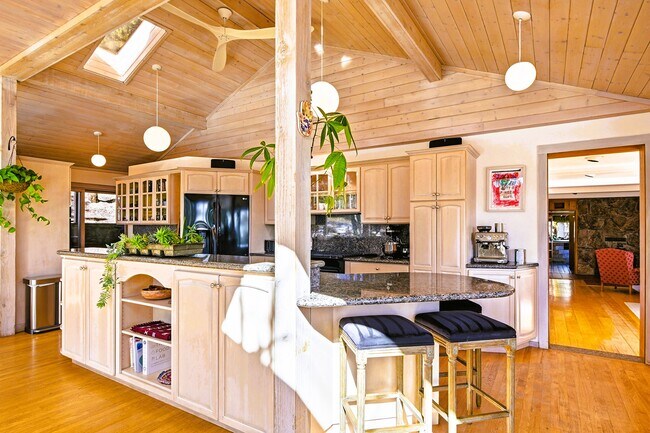 Building Photo - 499 Pine Song Trail