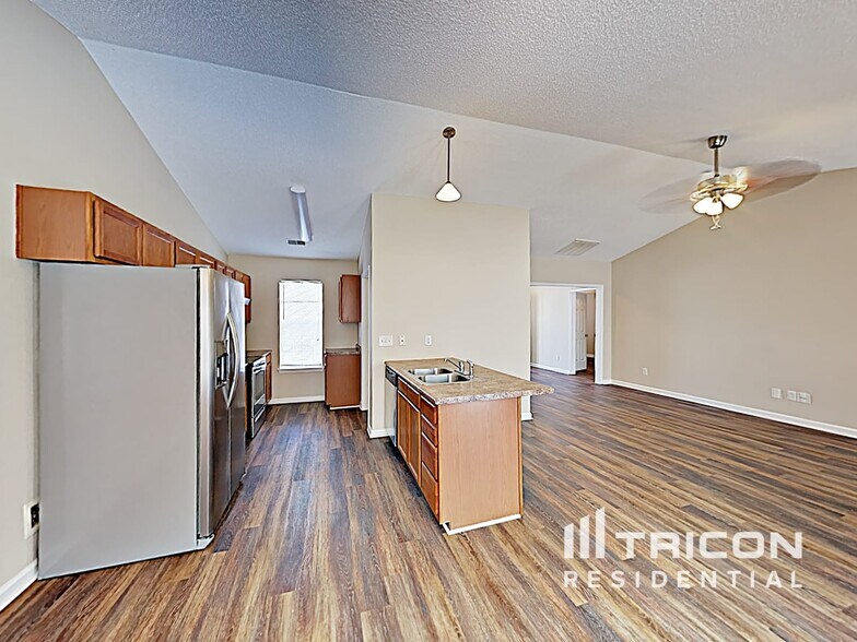 Building Photo - 3 Sterling Cross Ct