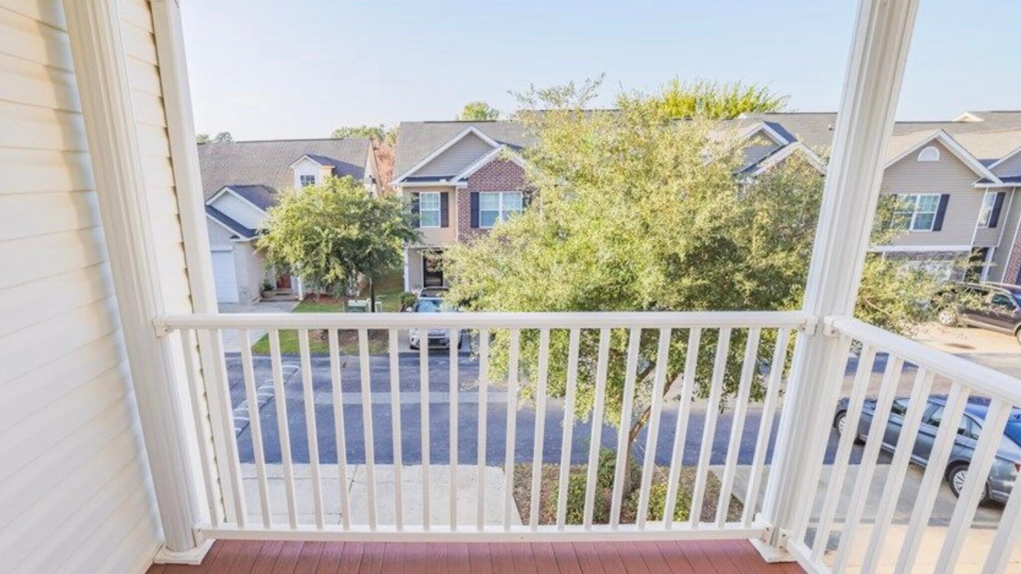 Building Photo - 2018 Reserve Ln