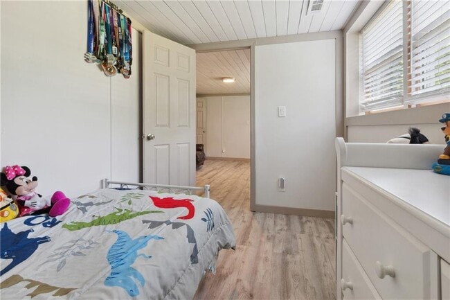 Building Photo - 3925 Chicamauga Dr