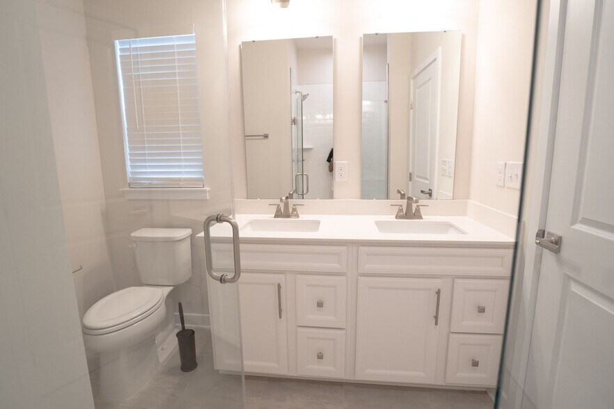 Building Photo - 3201 Coquina Ln