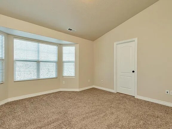 Building Photo - 2018 Stoneleigh Dr S