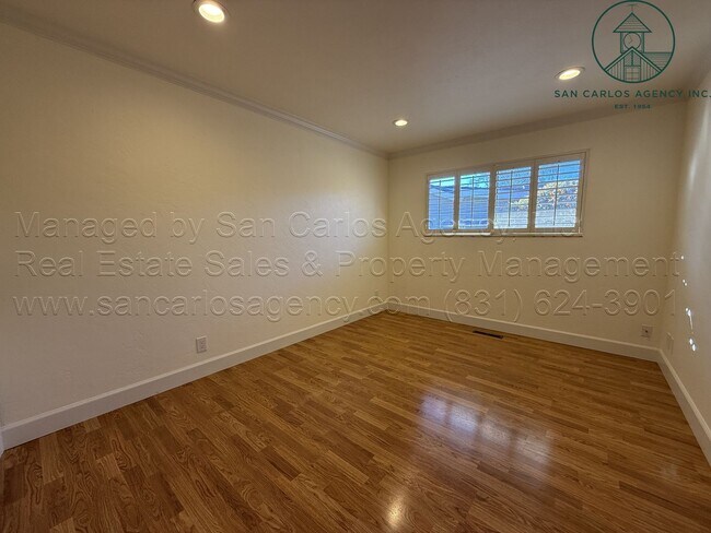 Building Photo - 7042 Valley Greens Cir