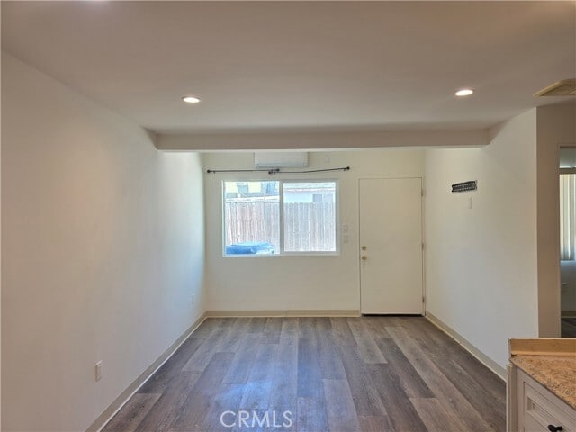 Building Photo - 6911 Baird Ave