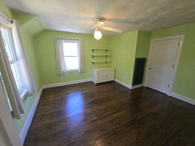 Building Photo - 229 S Blake Rd