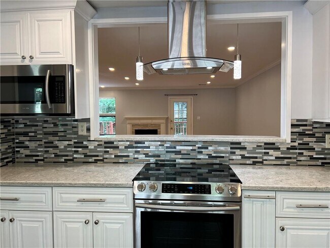 Building Photo - 2380 Newport Landing