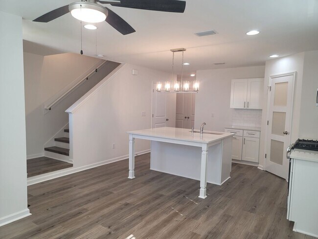 Building Photo - NEWER CONSTRUCTION! Modern NE 3/2.5 w/ Stainless Steel Appliances, Granite Counters, Washer, Drye...