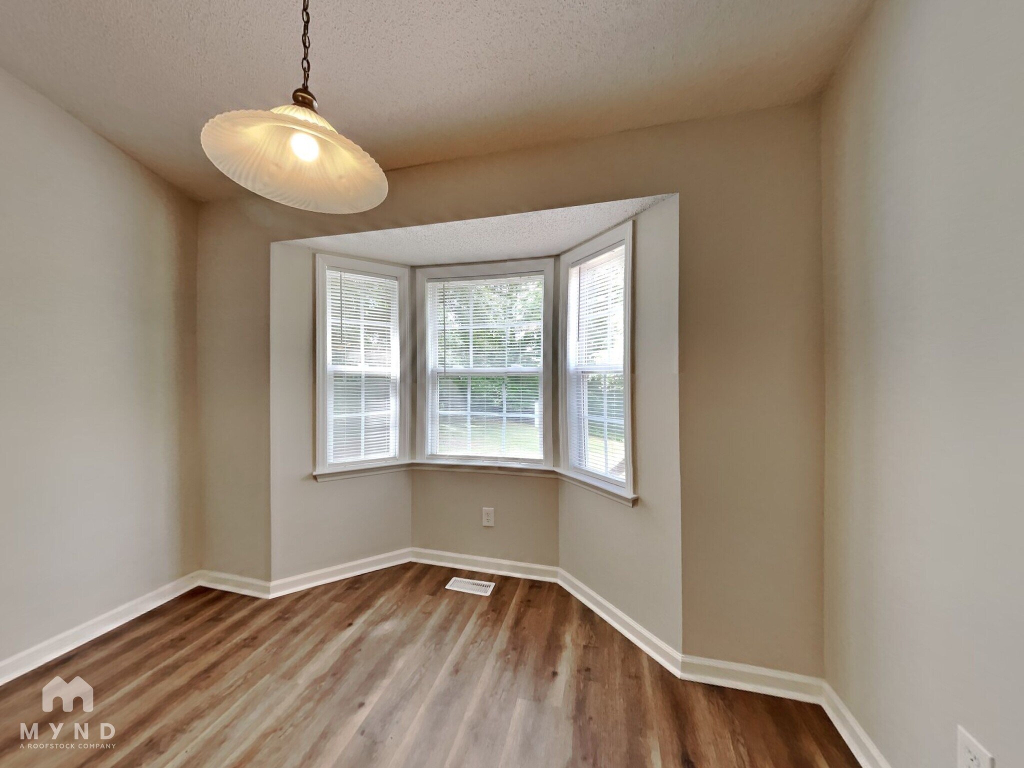 Building Photo - 589 Spaniel Ln