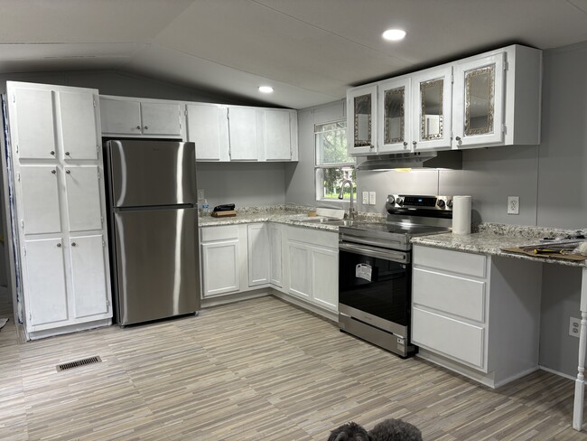 New stainless steel appliances - 507 Butler Ave