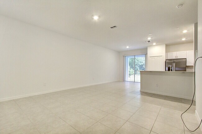 Building Photo - "Charming 3-Bedroom Home with 2.5 Baths in...