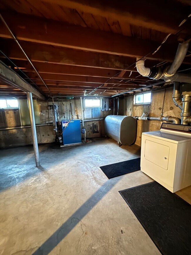 Building Photo - 4br Home for rent in Bethlehem PA