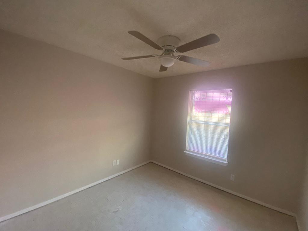 Building Photo - 6905 Sun Dr