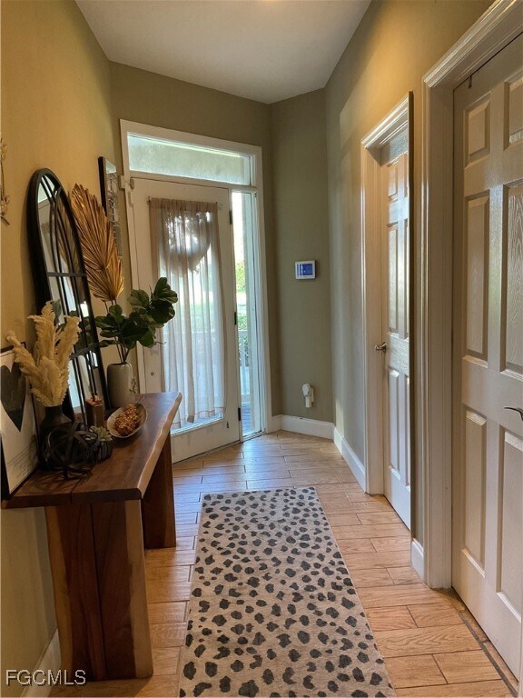 Building Photo - 6715 Willow Lake Cir