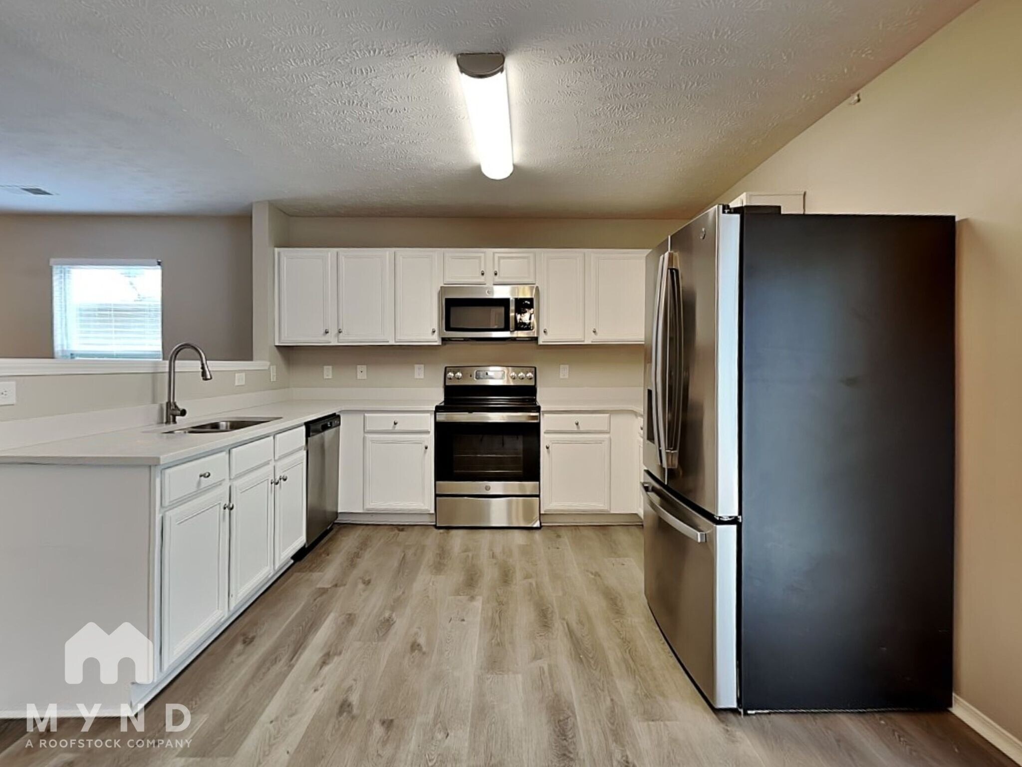 Building Photo - 2838 Creekbend Dr