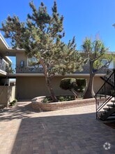 Building Photo - Montclair Apartments