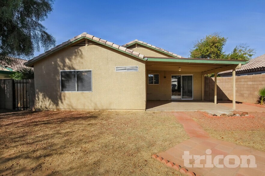 Building Photo - 4127 W Solar Dr