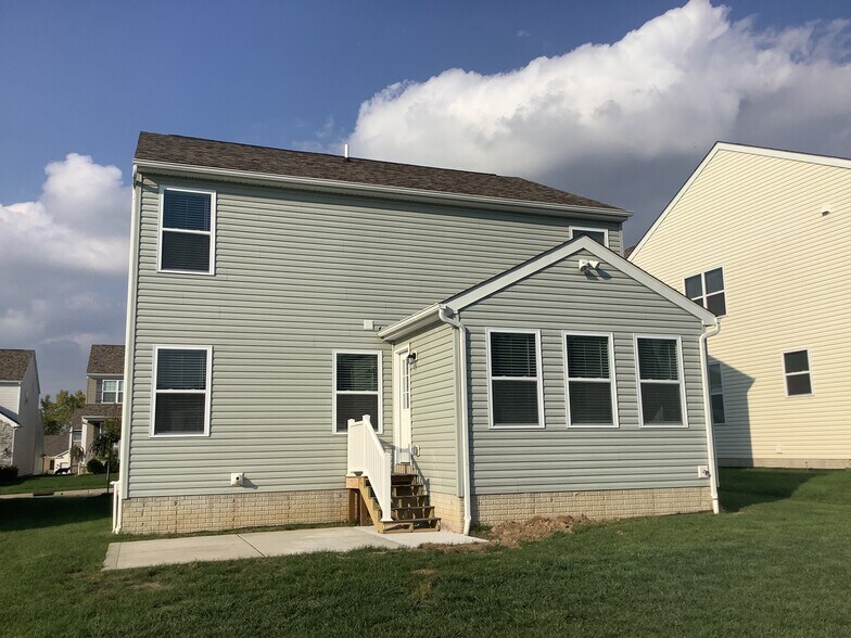 Building Photo - 109 Sandburg Dr