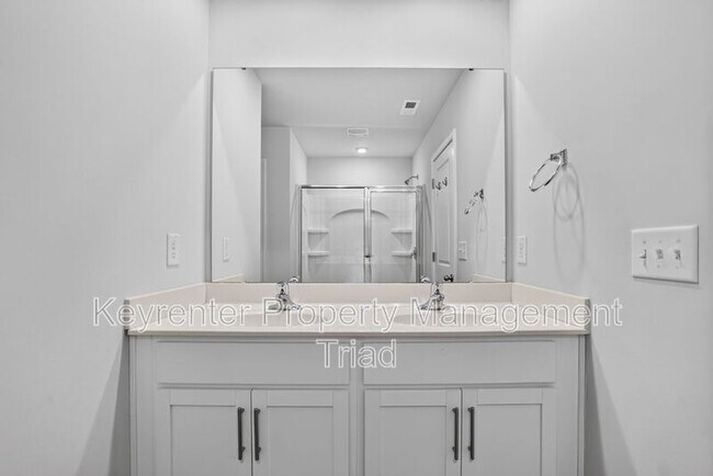 Building Photo - 5109 Black Frst Dr