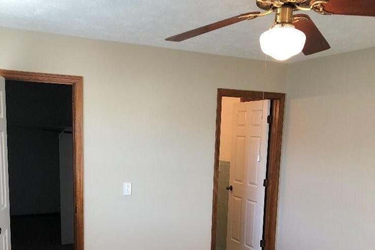 2nd upstairs bedroom - 13305 Discovery Dr