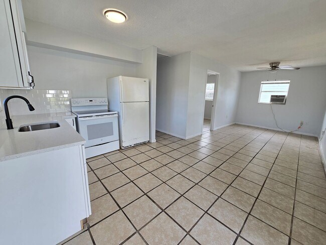 Building Photo - 5427 16th St E