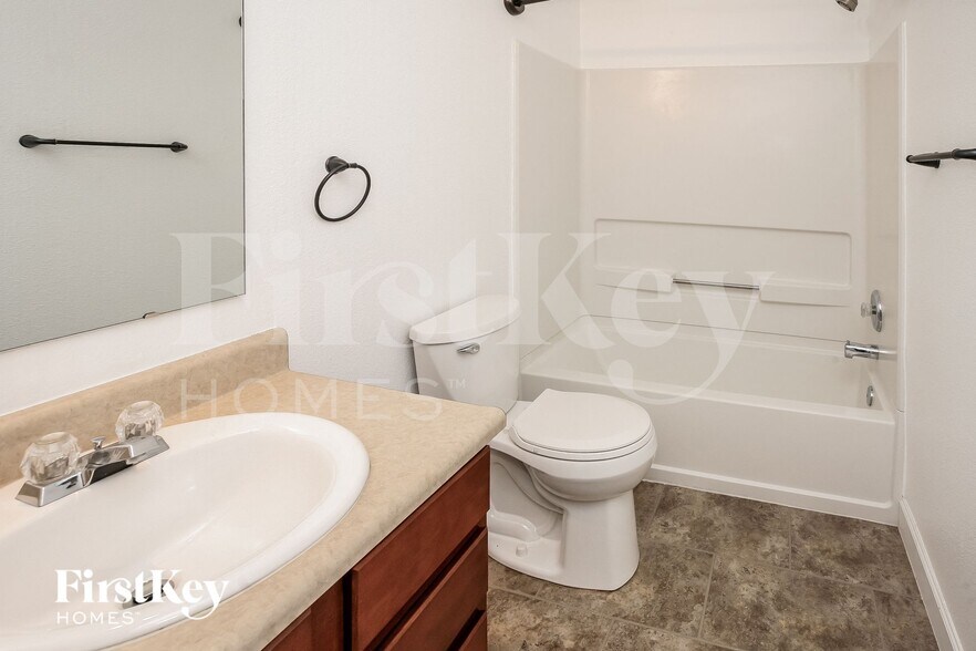 Building Photo - 10019 Olympic Cir