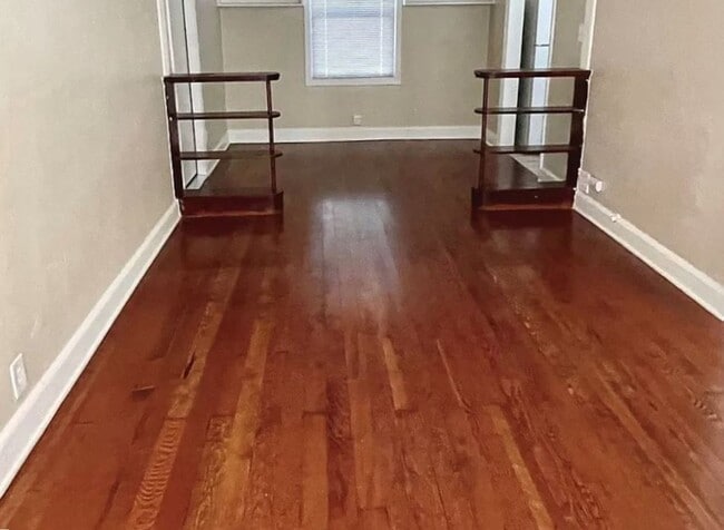 Building Photo - 1 Bed 1 Bath 500sq ft. Cottage in Colonial...