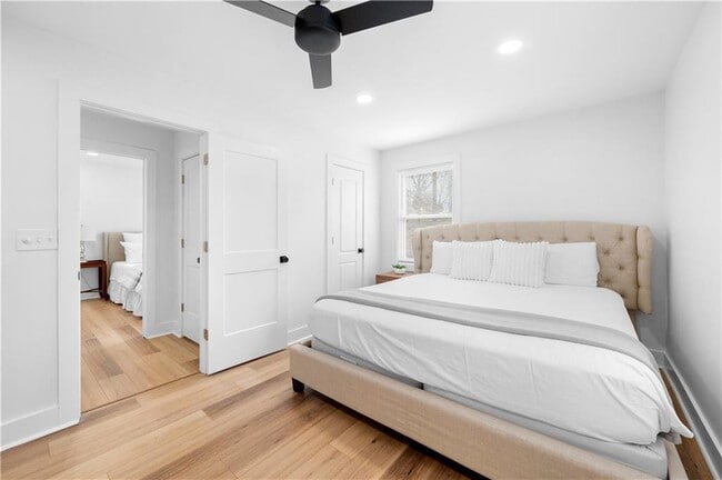 Building Photo - 150 Sweetwater St