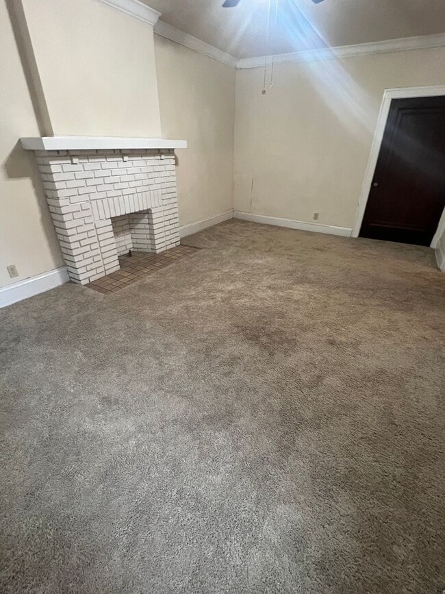 Building Photo - Sterling