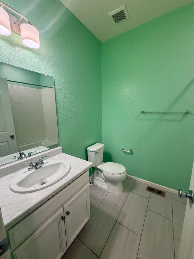 Building Photo - MOVE IN SPECIAL:   Move in before February 20th, 2026 receive $500 off of 1st Month’s Rent.