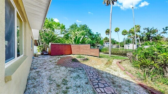 Building Photo - 5435 Drinkard Dr