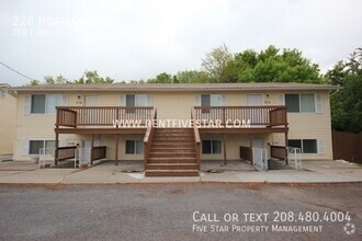 Building Photo - Charming Apartment Available in North Poca...