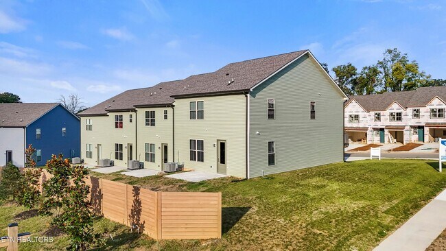 Building Photo - 1708 Bennett Vlg Dr