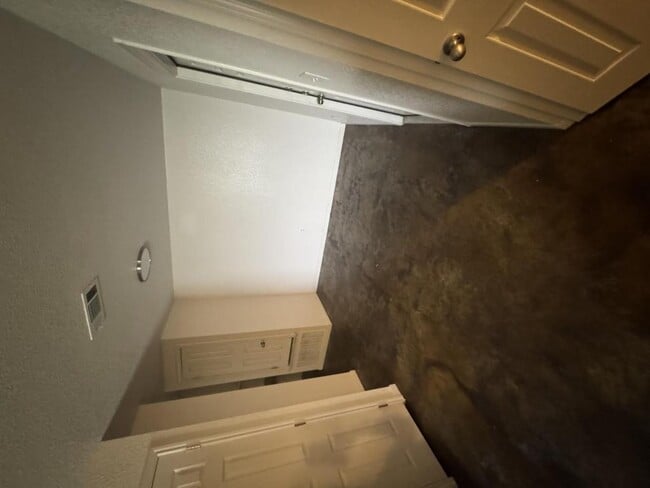Building Photo - 108.5-1300 a