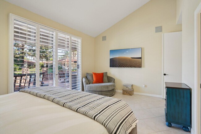 Building Photo - 29 Lakeshore Dr