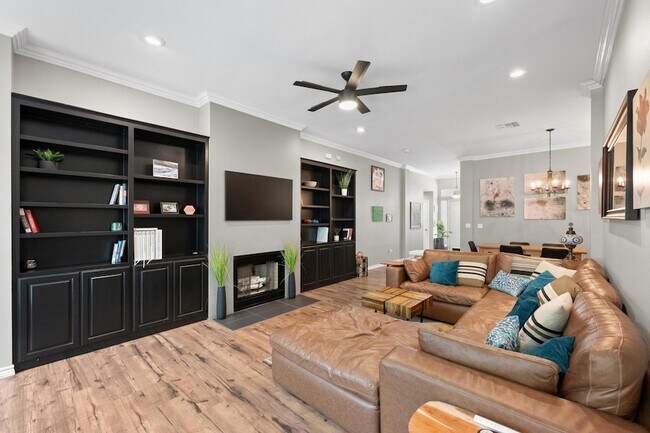 Building Photo - 8716 Bobcat Dr