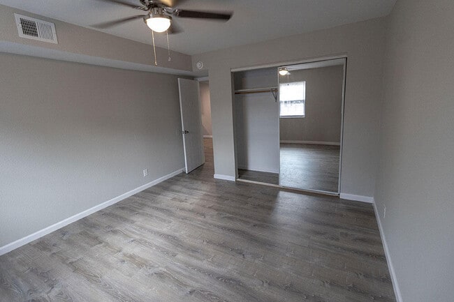 Building Photo - 3408 Balboa Ln