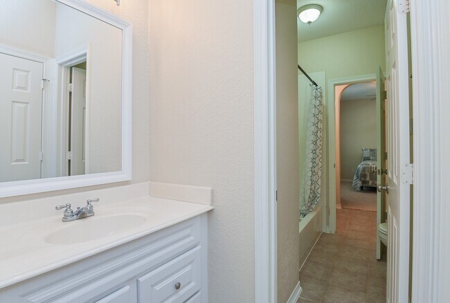 Building Photo - 7218 Spring Run Ln
