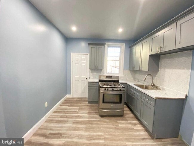 Building Photo - 4055 N 9th St