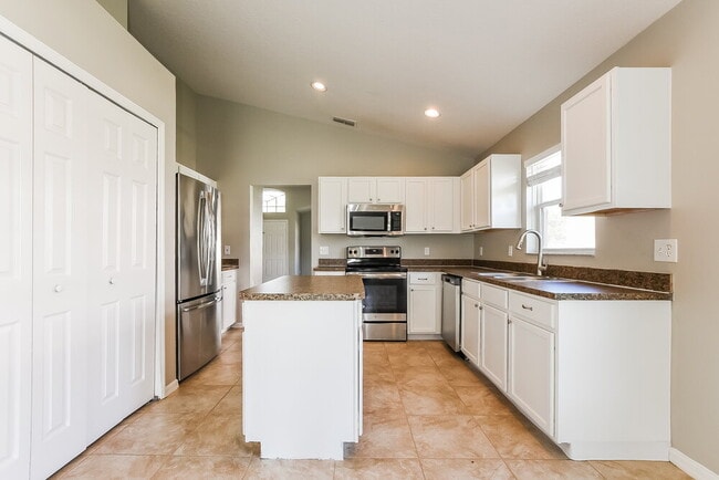 Building Photo - 2736 Eagle Canyon Dr S