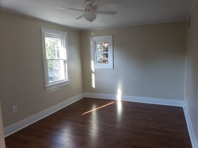 Building Photo - 122 Morningside Dr
