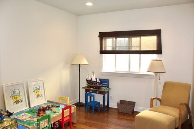 Building Photo - 579 35th St