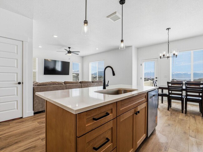 Building Photo - RES_VANDERWATT_866