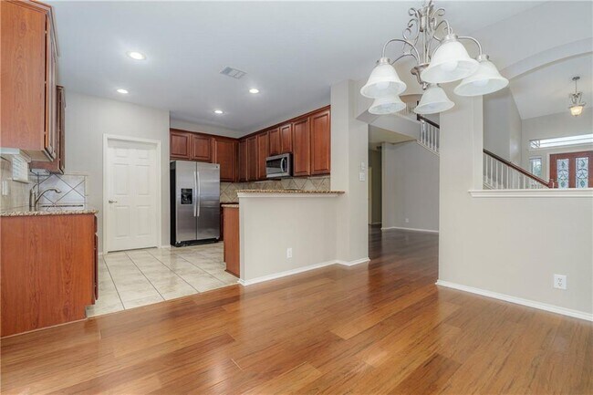 Building Photo - 8528 Harrier Dr