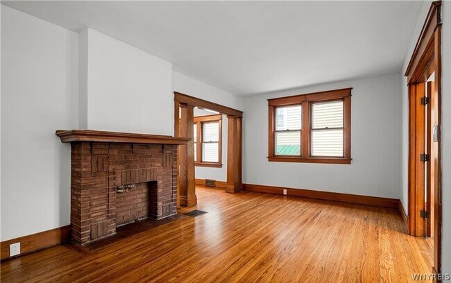 Building Photo - 33 Harding Rd