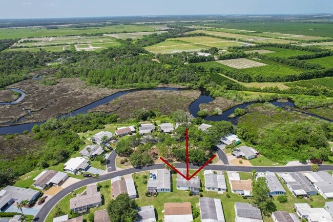 Building Photo - 2113 Sawgrass Ln
