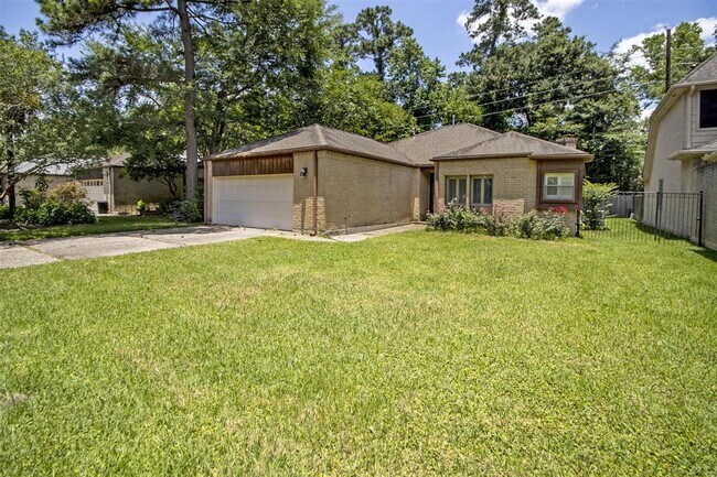 Building Photo - 3323 Village Falls Ct